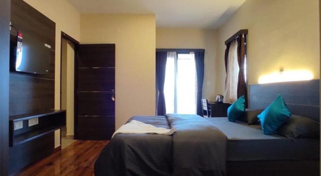 Cloud Walk Bed & Breakfast โกไดกานัล ภายนอก รูปภาพ